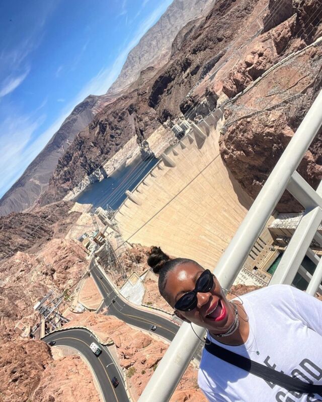 Embracing the power of human ingenuity on this sun-soaked day at the Hoover Dam 🌞💧@thewanderlustkey#DamGoodView

 #HooverDam #EngineeringMarvel #SunshineAndSmiles #maxtourvegas#HooverDamViews #NevadaArizona #HydroPower #HistoricLandmark #TravelDiaries #Wanderlust #ClearSkies #HappyVibes #TravelTribe #ExploreUSA #TravelPhotography #NatureLovers #DamAdventure #BucketList #GoExplore #RoadTripUSA #OutdoorAdventures #BridgeMoments #DiscoverEarth #TravelInspiration